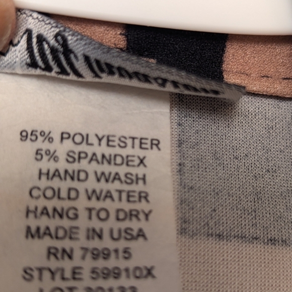 NY Invasion Black And Gold Geometric Patterned Open Front Blazer Size 2X - Picture 3 of 3